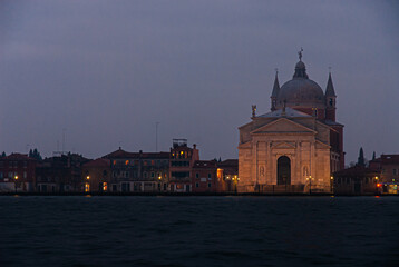 Obraz na płótnie Canvas Night cityscape of Venice with Redentore church