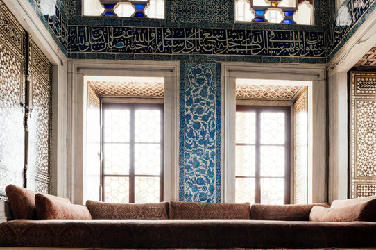 Interior of Baghdad Kiosk, Topkapi Palace, Sultanahmet, Istanbul, Turkey