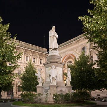 Statue of Leonardo da Vinci on Piazza della Scala, Milan, Italy