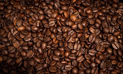 roasted coffee beans close up