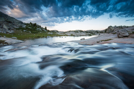 Waterfalls of Pot Lake in Titcomb Basin