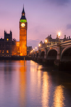 London's Big Ben reflecting in River Thames