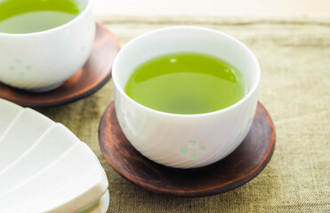 温かい緑茶　深蒸し茶