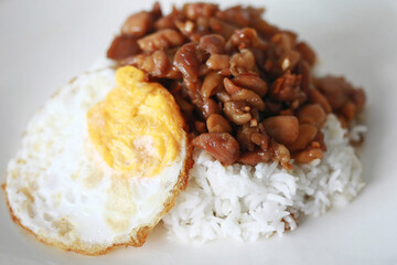 Fried Chicken with Garlic with rice and Fried Egg