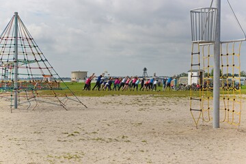 Sportübungen am Strand