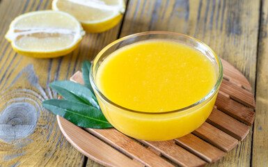 Glass bowl of lemon curd