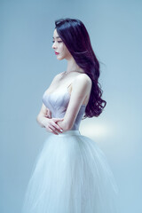 포즈,여성, 女, 드레스, 미, 자세, 체형, 춤,댄스, 춤사위,동작, 신부, 유행, beautiful, 인물사진, 사람, 글래머, 포즈, 우아한 , 여자, women, girl, 아가씨, 긴머리, 여성, 섹시, 프로필, 흰피부, 무용, 발레리나, 무용수, 필라테스, 요가, 무표정, 소녀,발레