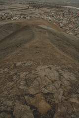 paisaje de un cerro y piedras o rocas