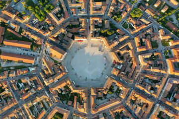 Palmanova città fortezza e Piazza Grande vista dall'alto -La città stellata italiana a pianta poligonale