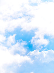 【空イメージ】青空と白い雲