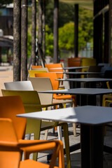 テストランの屋外のテーブルと椅子