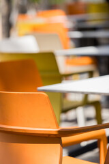 テストランの屋外のテーブルと椅子