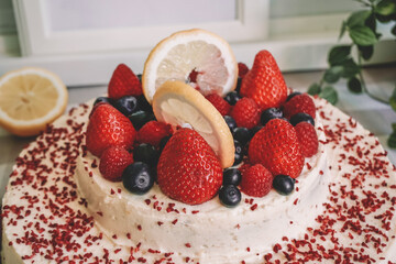 cheesecake with berries