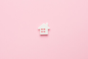 White house symbol in a minimal style on a pink background