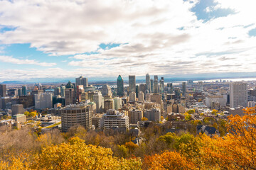 Obraz premium Montreal skyline from Mont-Royal viewpoint