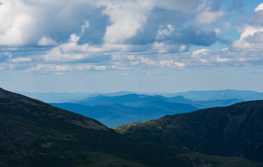 Fototapeta na wymiar The White mountains - from Mount Washington