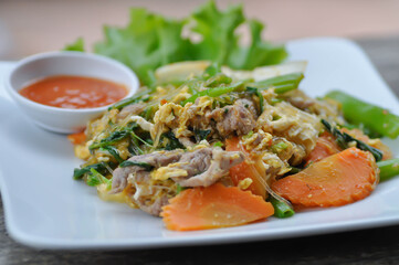 stir fried vegetable with pork