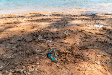 Fototapeta na wymiar Swim goggles left on the beach