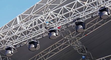 Light heads equipment