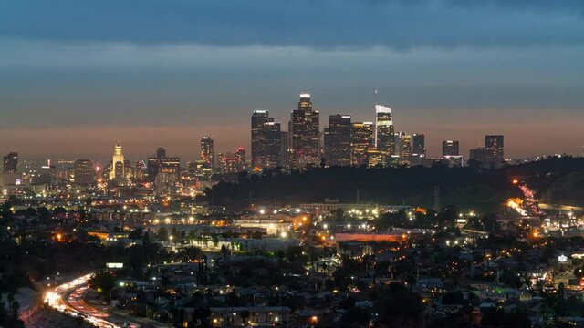  Time lapse of twilight city lights of downtown Los Angeles