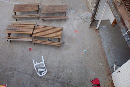 Espacio de descanso de madera. 