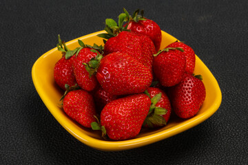 Sweet strawberry in the bowl