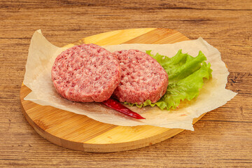 Raw beef cutlet for burger