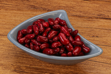 Red baked kidney in the bowl