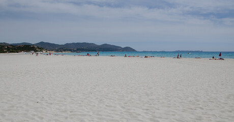 wei&szlig;er Sandstrand auf Sardinien