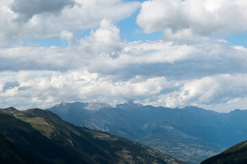 Montagne- autour de lac de dix- Barrage de la Grande-Dixence, en suisse