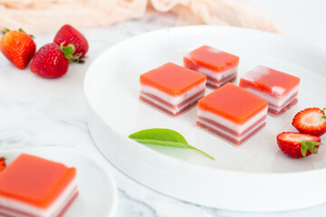 Strawberry Gelatin Squares 
