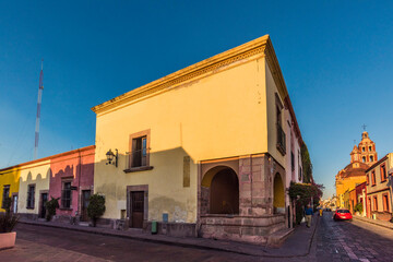 Calles céntricas de Querétaro, Mexico
Querétaro es considerada la ciudad industrial del centro del país. Su arquitectura es colonial.