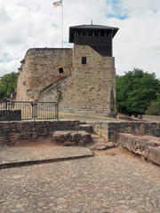 Burgruine Felsberg – Teufelsburg - Burgruine Neufelsberg, Neufilsberg bei Saarlouis-Überherrn