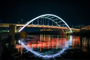 Obraz na płótnie Canvas Gateway Bridge
