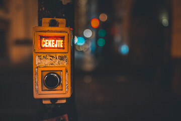 Naklejka premium traffic light on the street