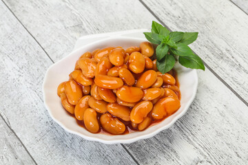White beans with tomato sauce