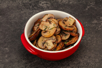 Roasted champignon with herbs and spices