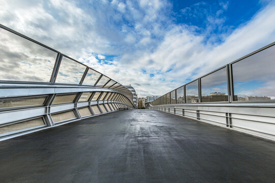 Pont - Quartier des Batignolles - Paris