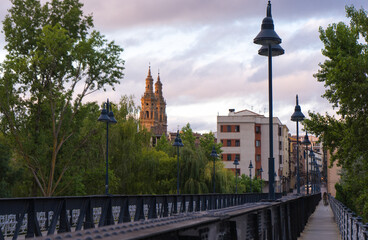 Fototapeta premium puente de hierro logroño