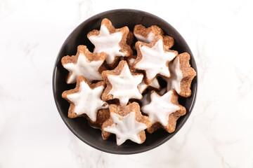 star shape of gingerbread cookies