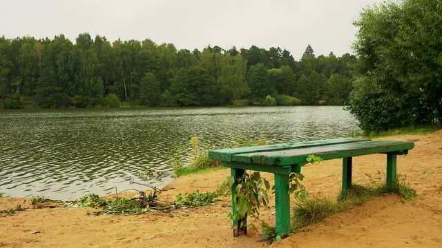 Bench on the lake