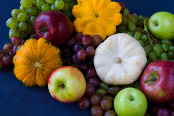 Naklejka na ściany i meble Autumn and fall harvest, pumpkin, apple, grape and pattison