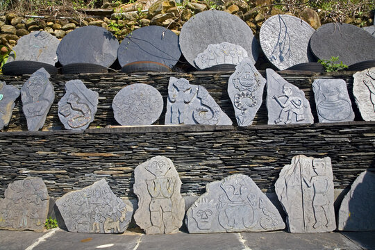 Taiwan Pingtung Sandimen Paiwan stone engraving