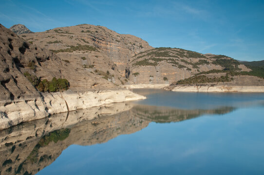 Reservoir of Vadiello in the Guatizalema river. Natural Park of the Mountains and Canyons of Guara. Huesca. Spain. © Víctor