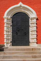 The ancient territory of the monastery forms the Northern Courtyard, the architectural appearance of which was formed in the 17-18th centuries in the Moscow Baroque style.     