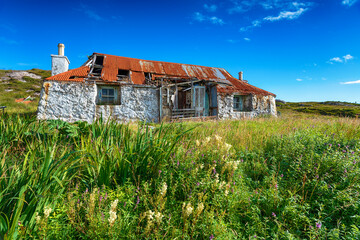 An old derelict croft house at Quidnish © Helen Hotson