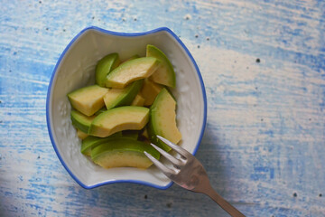 avocado slices in a bowl