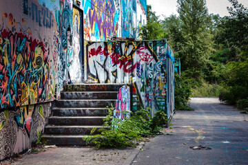 Fototapeta na wymiar Treppe mit Graffiti