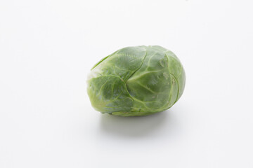 Fototapeta premium brussells sprouts isolated on white background
