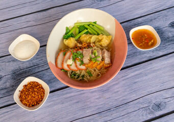 Thai Food Mixes of Rice Dishes and Noodles 